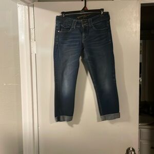 Arizona Jeans. Skinny Crop. Gently worn